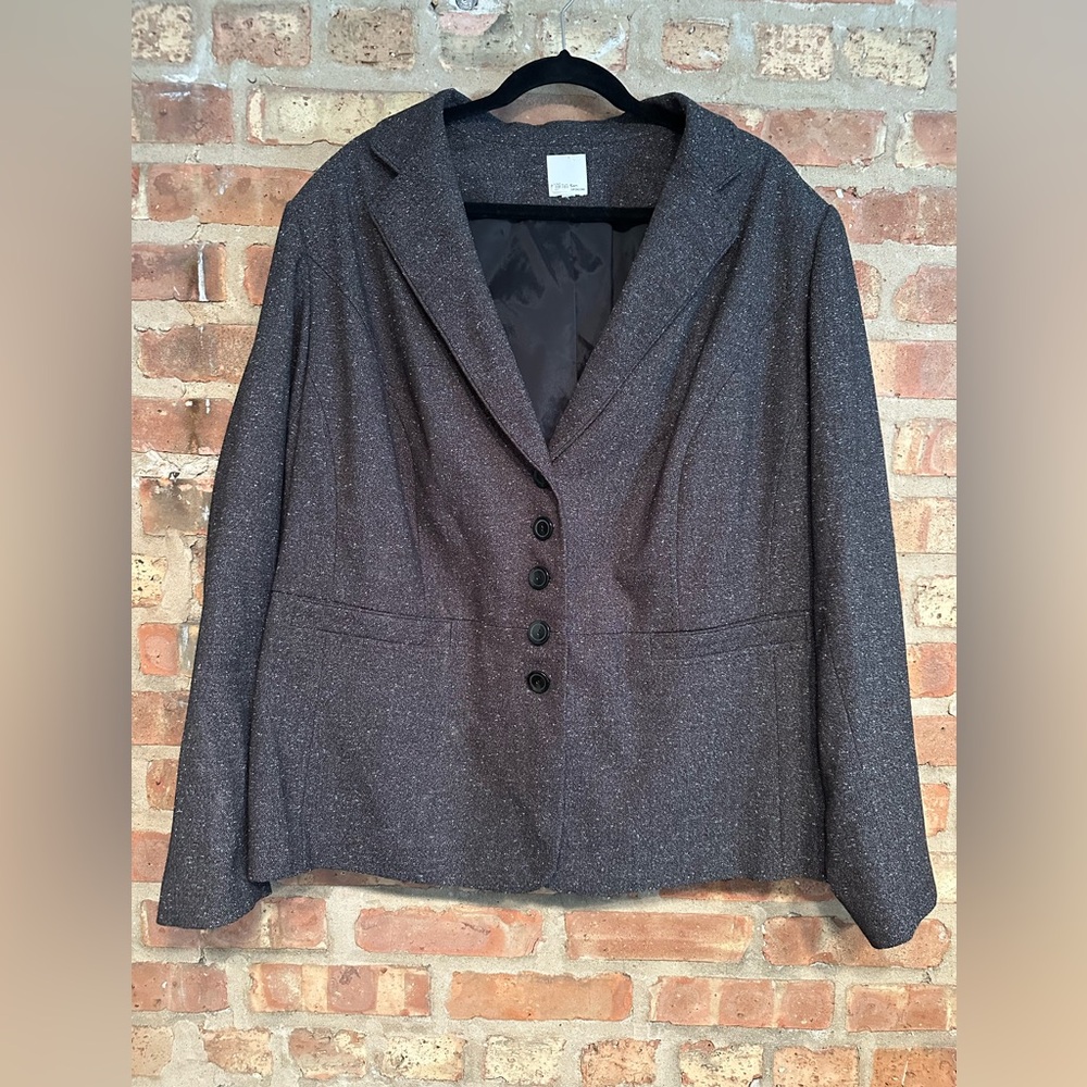 2 Piece Skirt Suit Women’s 24 Halogen Blazer and Skirt grey plus size business